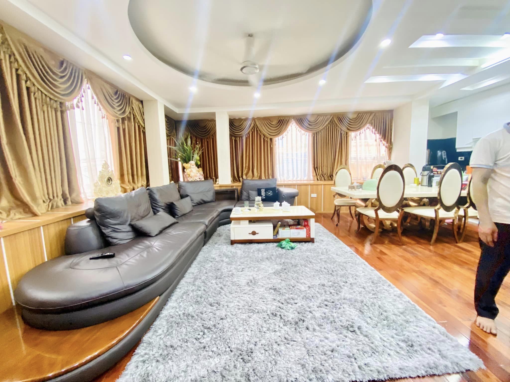 Bán Nhà Yên Lạc – Gara Ô Tô – Lô Góc – Kinh Doanh – Nội Thất Đẹp – 68m2 – 16 Tỷ