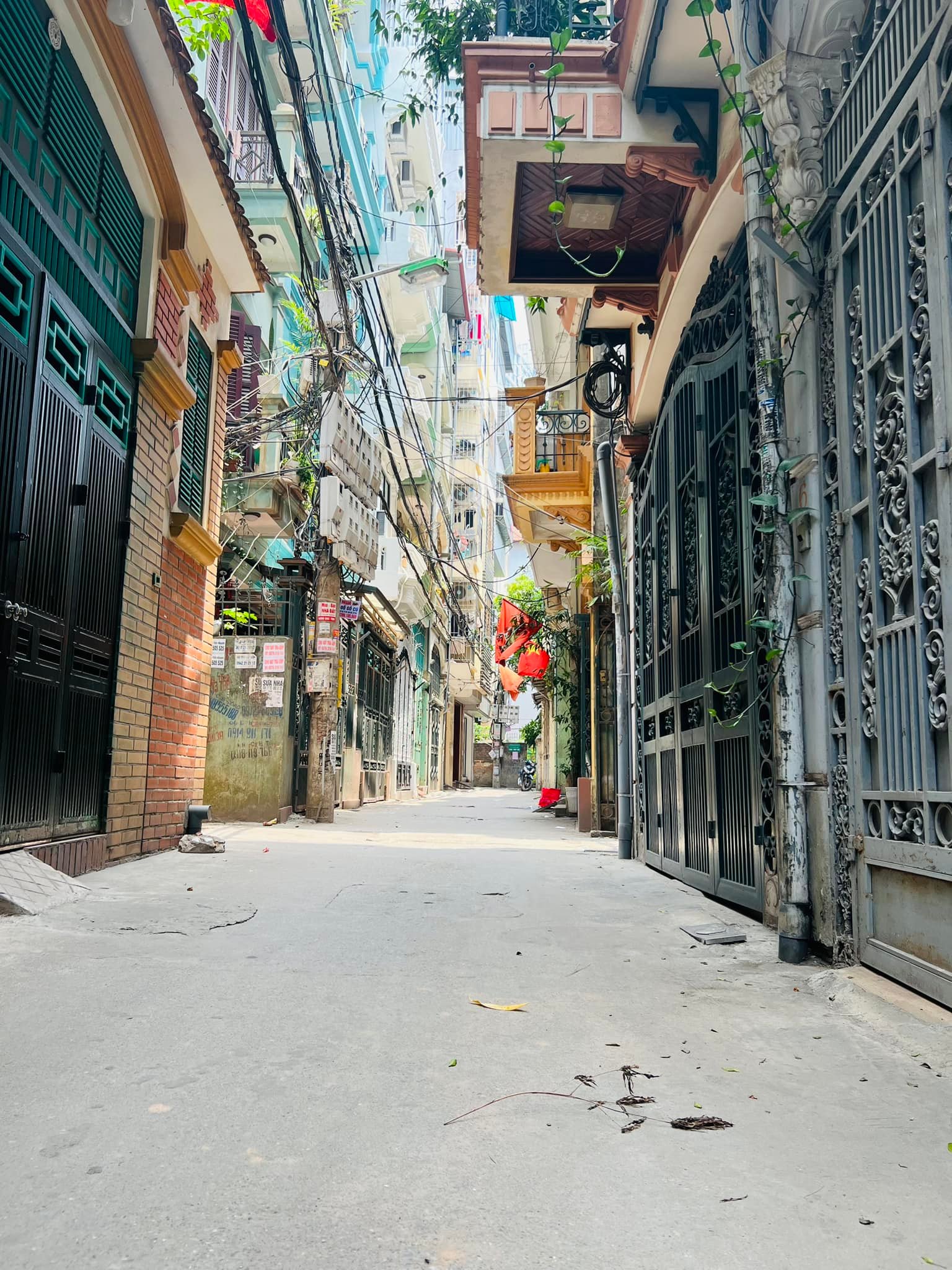 HOT!!! NHÀ ĐẸP PHÂN LÔ KHU CẦU GIẤY, TRƯỚC NHÀ 3M 42m, 5.95 tỷ