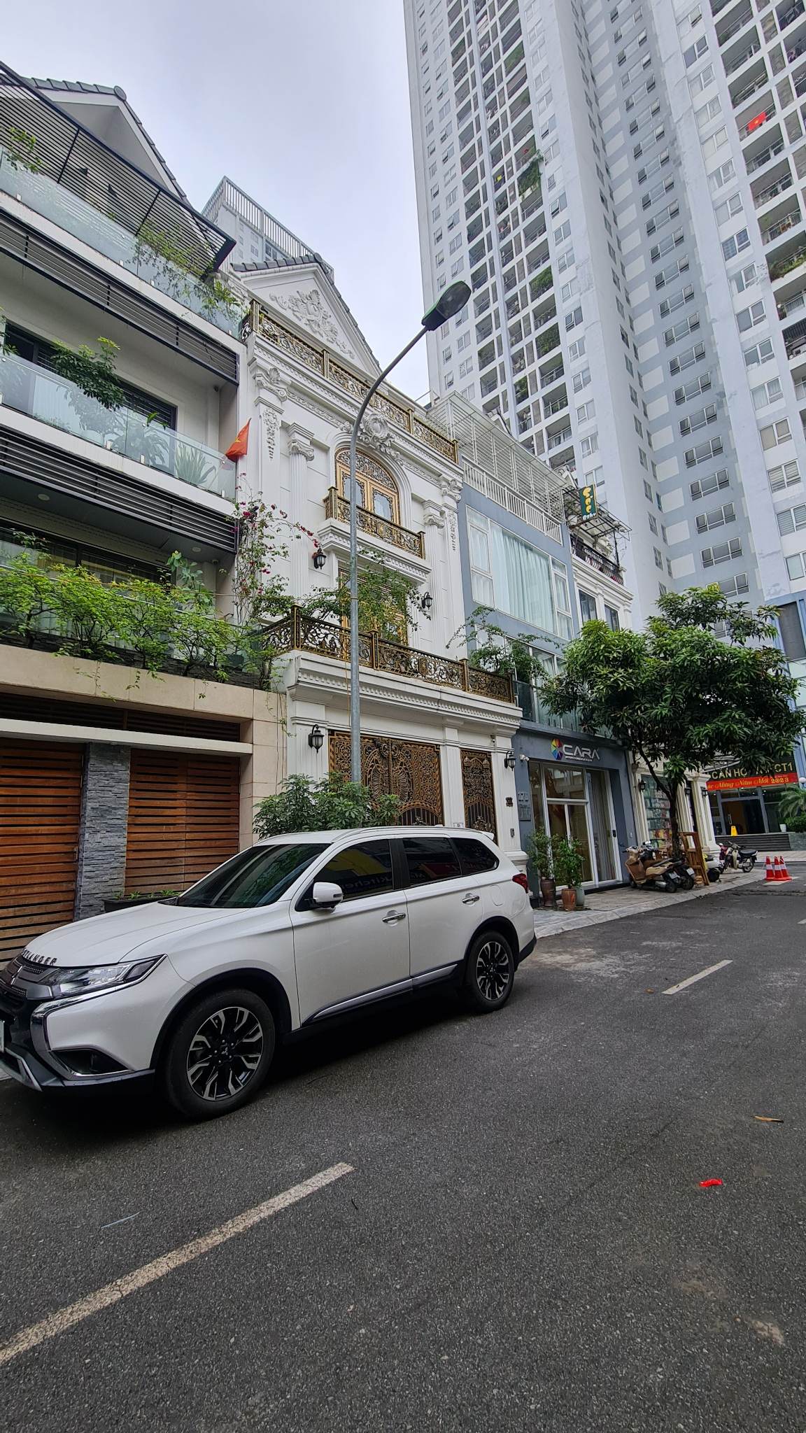 Phân lô liền kề KĐT Nam Trung Yên, Cầu Giấy, 75m2, 4 tầng, MT 6m, ô tô tránh, kinh doanh, giá 26 tỷ