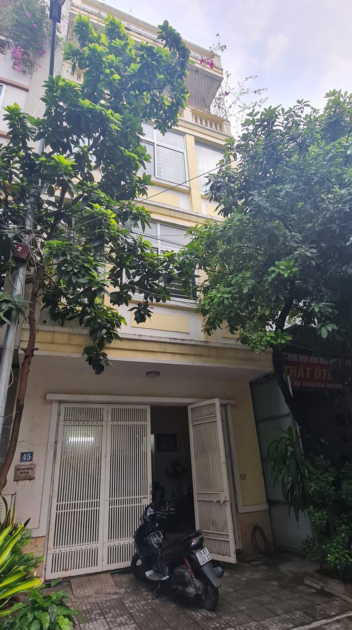 Phố Trung Kính lớn, Cầu Giấy, 50m2, 4 tầng, MT 5m, vỉa hè, ô tô, kinh doanh, giá 12 tỷ