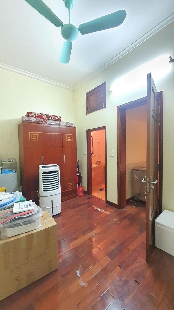 BÁN GẤP NHÀ 4 TẦNG PL MẶT NGÕ VĂN CAO.DT:32M2.MT:5M.LÔ GÓC,Ô TÔ TRÁNH.KD CHO THUÊ TỐT.