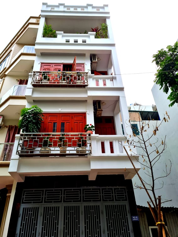 Cực hiếm! Phố Thái Hà, Đống Đa, 42m2, 4 tầng, MT 4m, ô tô vào nhà, kinh doanh, giá 8.8 tỷ