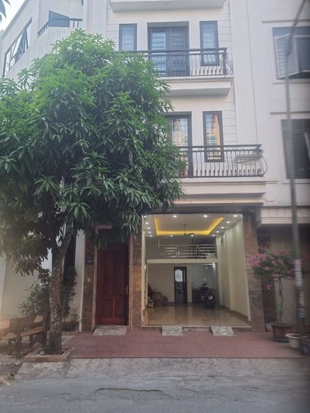 PHÂN LÔ LIỀN KỀ, Ô TÔ VÀO NHÀ, VỈA HÈ, KINH DOANH 50m2, MT 5,4M GIÁ 7TỶ 95