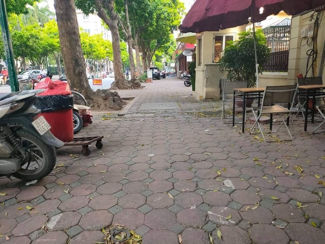 Nhà Mặt phố VIP Trần Hưng Đạo, Hoàn Kiếm, 380m2 2T MT 10m, Chỉ 309 Tỷ