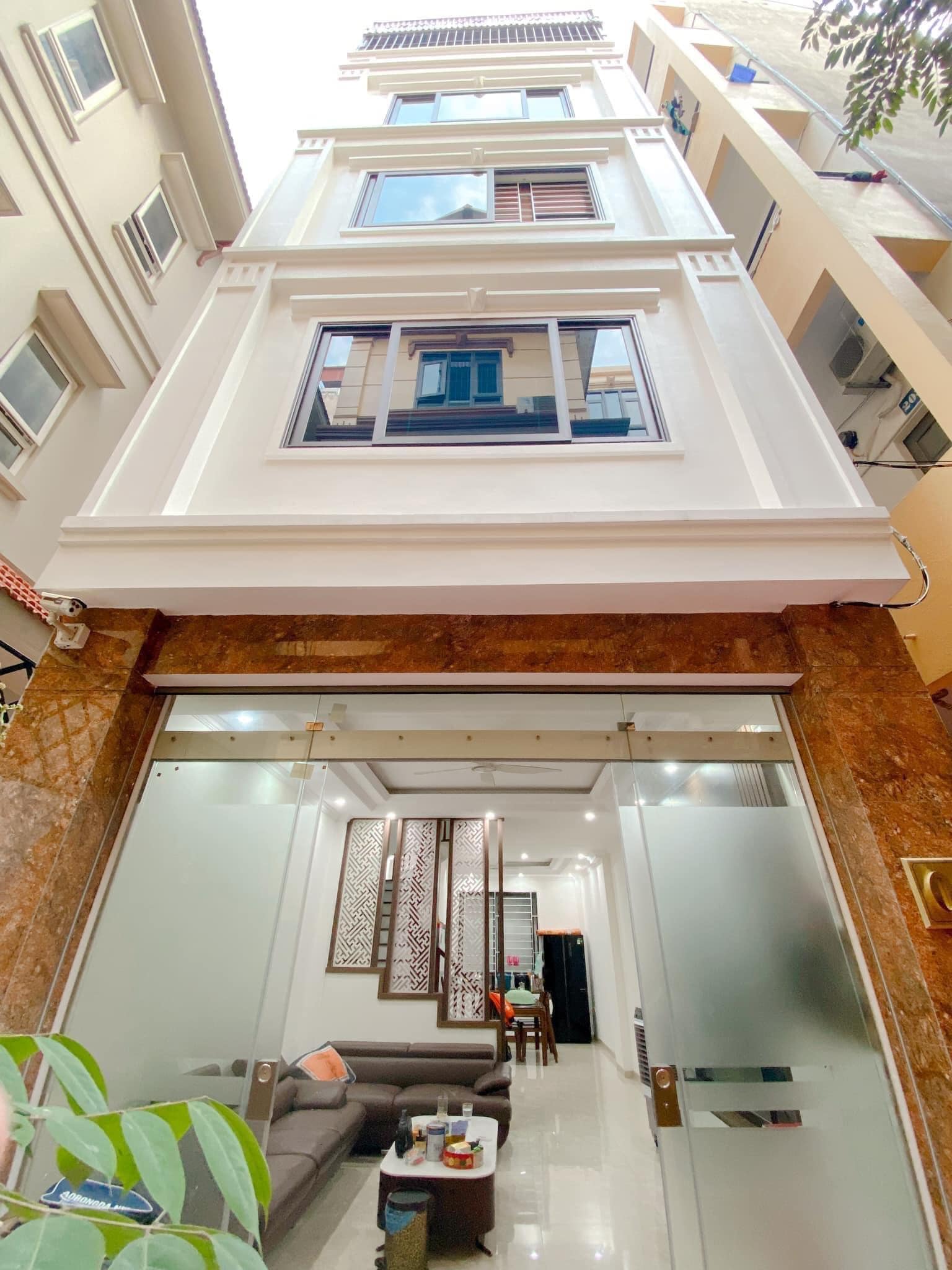 BÁN NHÀ TRẦN THÁI TÔNG - SIÊU PHẨM LÔ GÓC 3 THOÁNG - 5 TẦNG 50M2