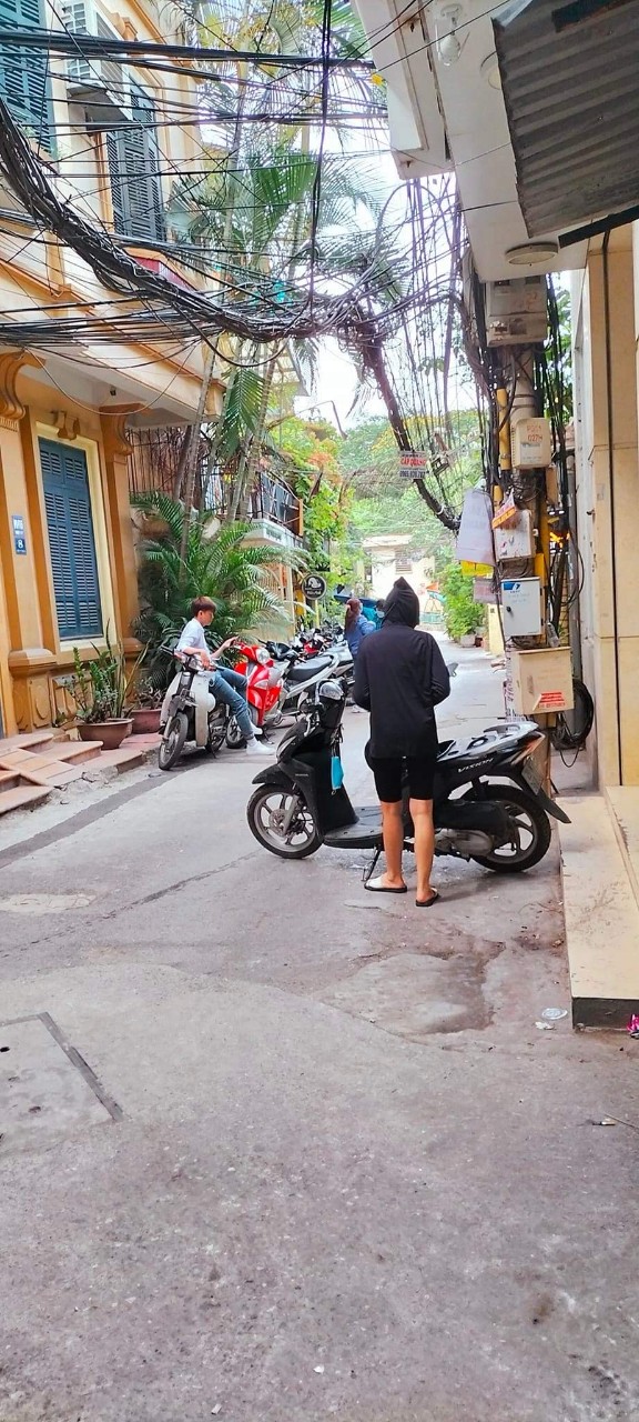 THÁI HÀ ĐỐNG ĐA NGÕ RỘNG HƠN 3M, THOÁNG - 3 BƯỚC RA PHỐ - MẶT TIỀN RỘNG