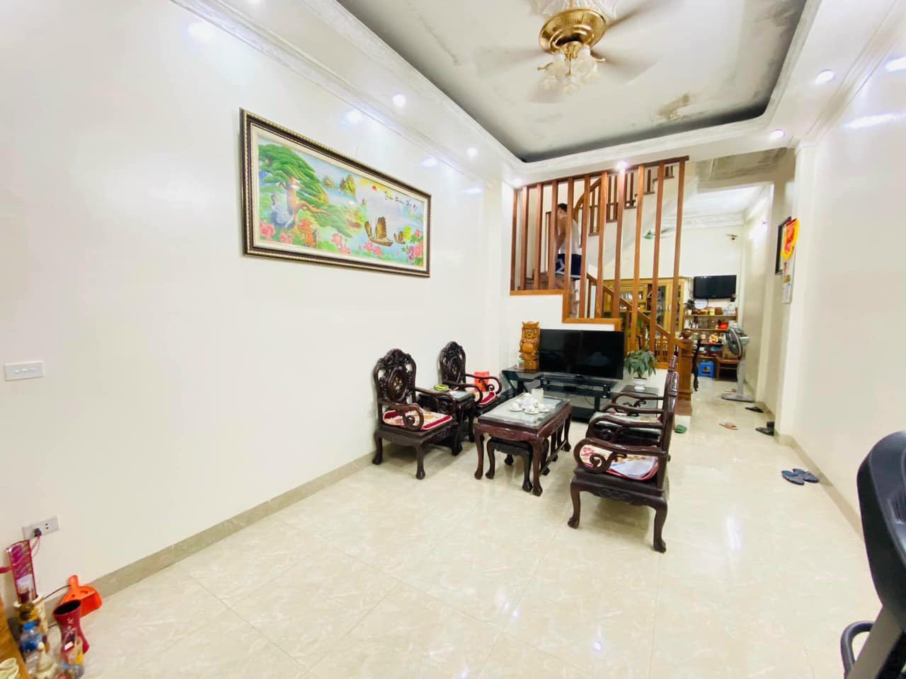 NHÀ RIÊNG PHỐ HÀO NAM - TT ĐỐNG ĐA, LÔ GÓC, NHÀ 5 TẦNG CHẮC CHẮN, KHÁCH VỀ Ở LUÔN