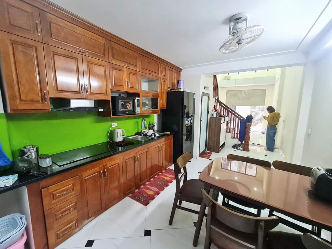 Bán nhà Cự Lộc Quan Nhân, cách 1 nhà ra ngõ, chủ thiện chí, ở luôn 41m2x5T, 4 tỷ