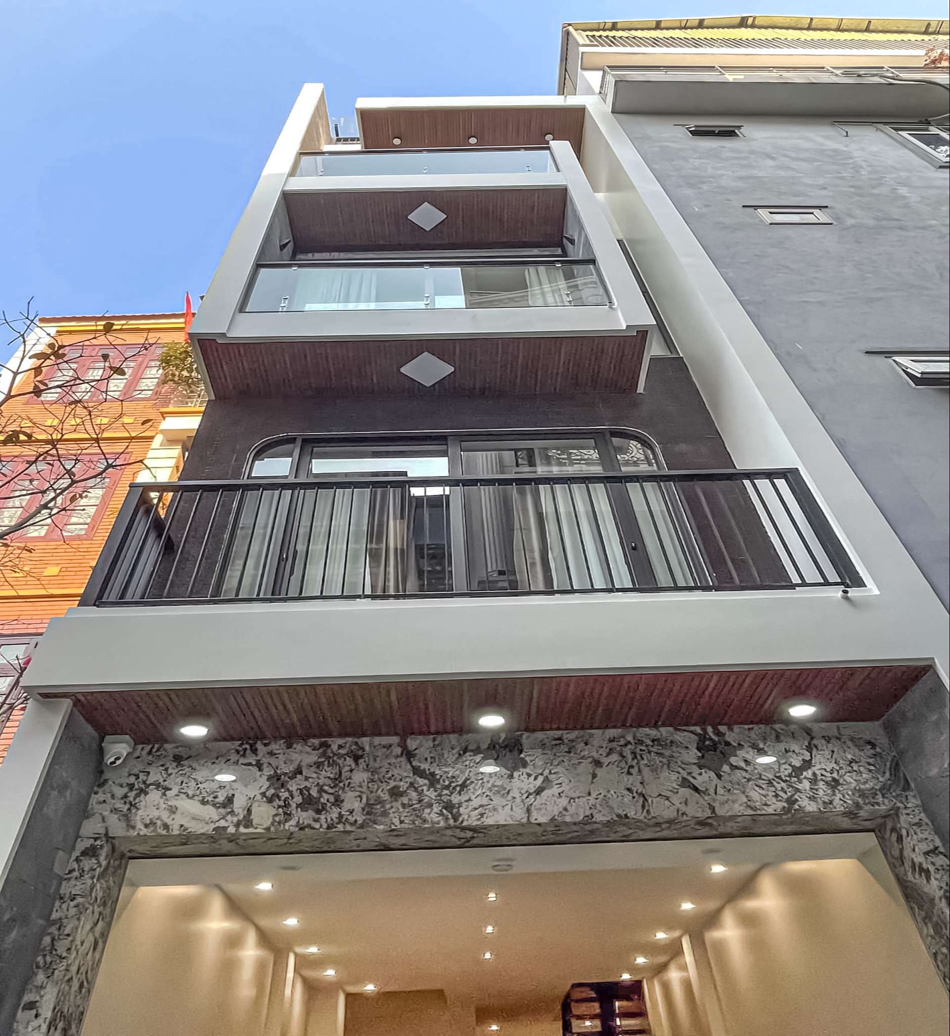 Bán nhà Nguyễn Sơn, Long Biên đường rộng ô tô tránh, mới đẹp long lanh 80m2x 5 tầng, 12 tỷ