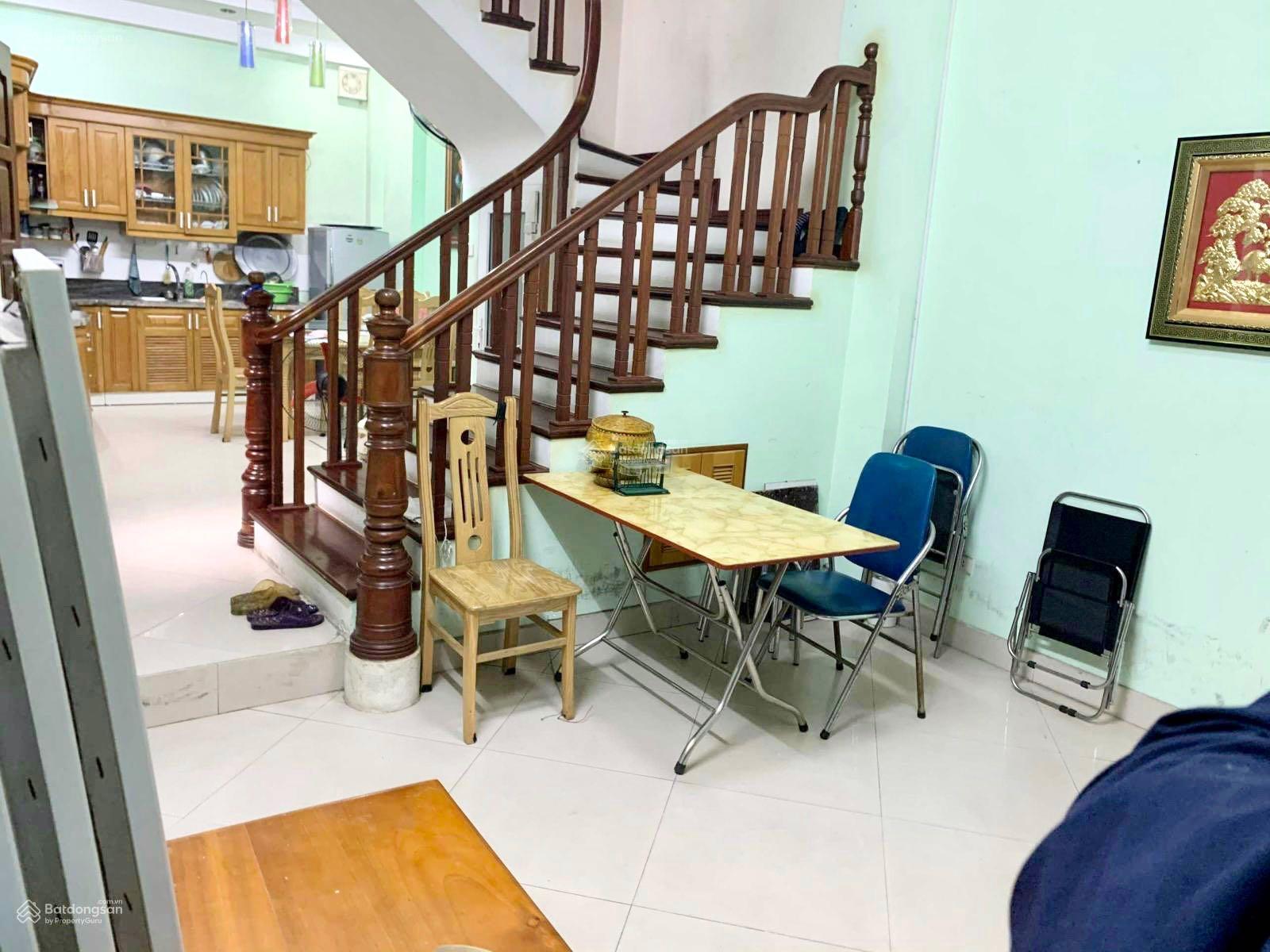 Cho thuê nhà 45m2x4 tầng 4pn 11tr Láng Hạ full đồ