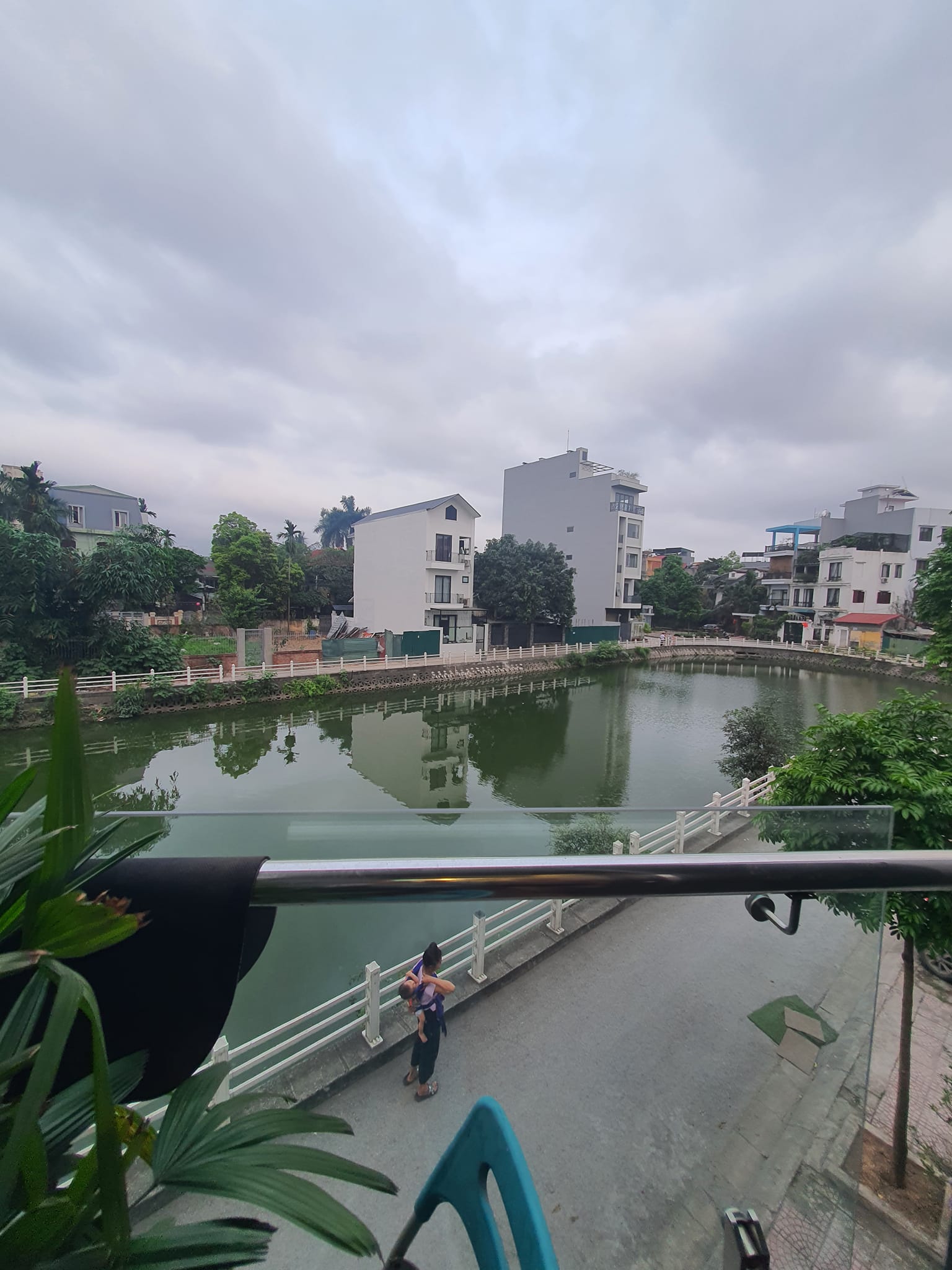 Bán nhà ngõ 186 Ngọc Thuỵ 40m x 5T, LÔ GÓC, giá 5 tỷ 3.