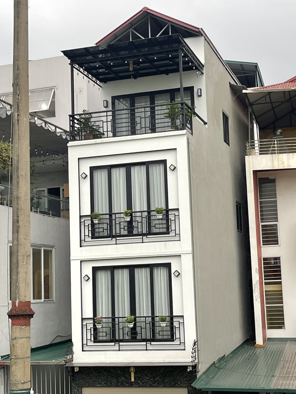 NHÀ ĐẸP 5 TẦNG NGUYỄN VĂN CỪ - Ô TÔ TRÁNH - NGÕ THÔNG - GARA - THANG MÁY KÍNH NHẬP KHẨU - KINH DOANH VĂN PHÒNG - KHU