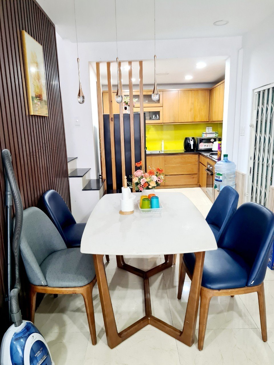 Tôi chính chủ & đang ở căn nhà số 186/10 Nguyễn Thái Sơn P4 GV 3 tầng, hơn 4 tỷ