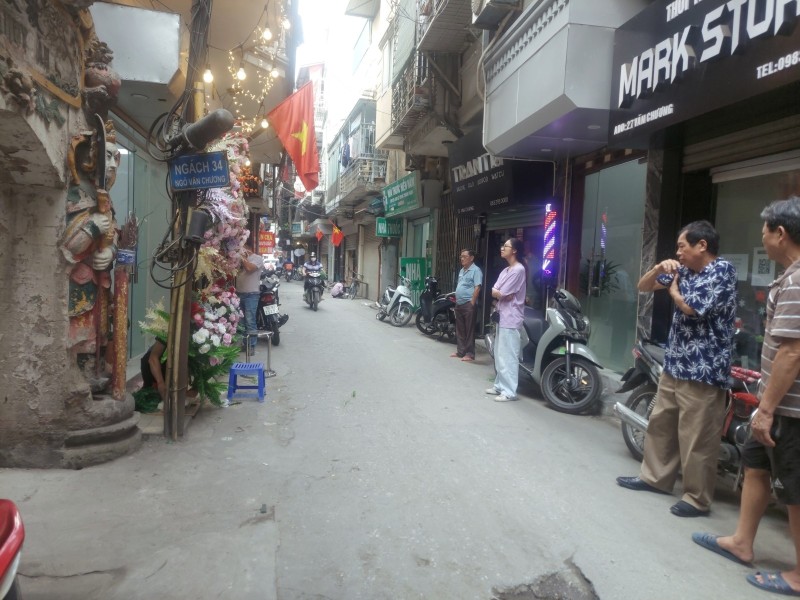 BÁN NHÀ MẶT NGÕ VĂN CHƯƠNG 75M2 – 2 TẦNG – MT 8.8M – 9.3 TỶ.