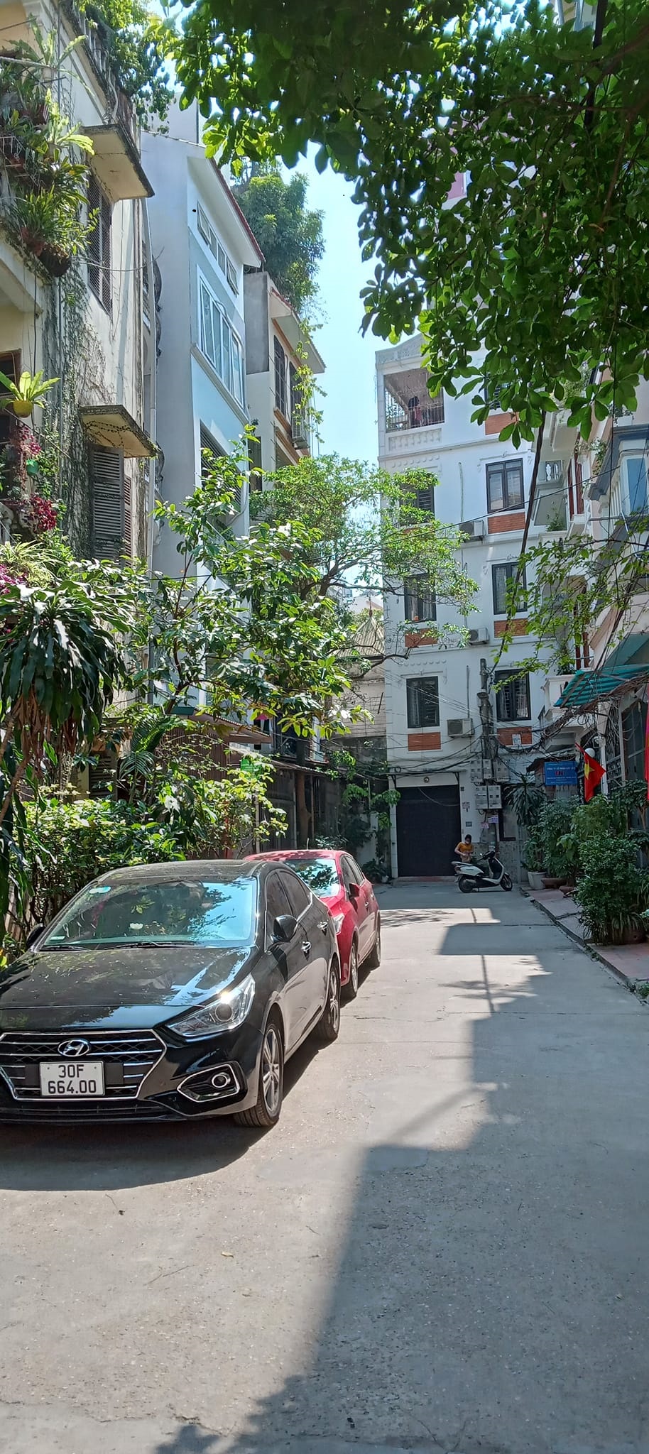 PHÂN LÔ VIP PHÙNG CHÍ KIÊN 71M2 X 5T, 2 MẶT NGÕ Ô TÔ VÀO NHÀ 9.7 TỶ