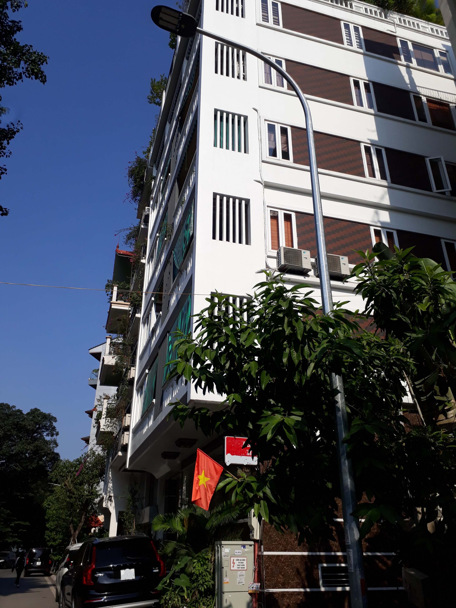 HIẾM, BÁN TÒA NHÀ MẶT PHỐ TÔN THẤT THIỆP, VỈA HÈ, KINH DOANH, THANG MÁY, HAI MẶT THOÁNG.