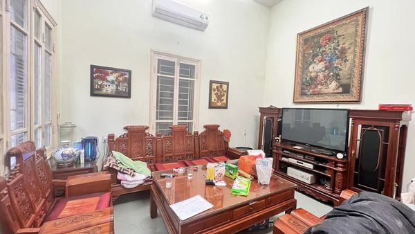 BÁN NHÀ VÕNG THỊ -LÔ GÓC- gần Ô TÔ -vài bước chân ra HỒ TÂY 115m 3T MT12m 11.0TỶ