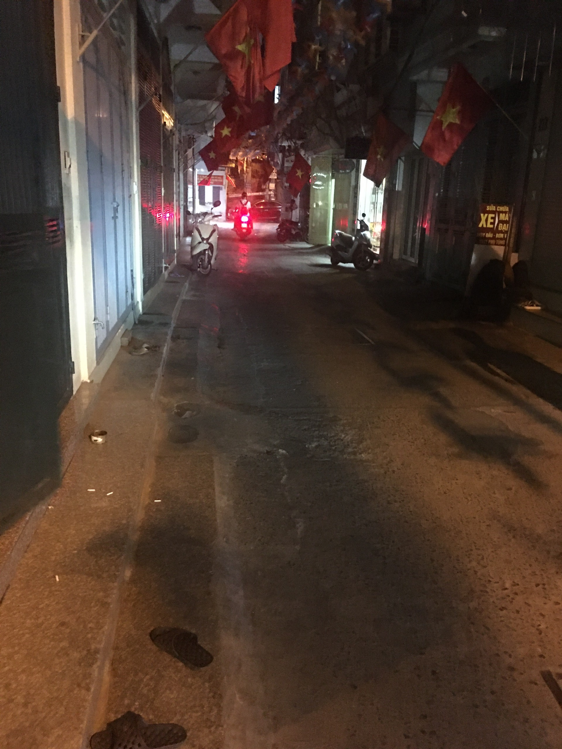 Bán nhà phố Thái Hà – Ngõ ô tô tránh – Nhà hai thoáng – 24m2 – 4 tầng – 2.7 tỉ