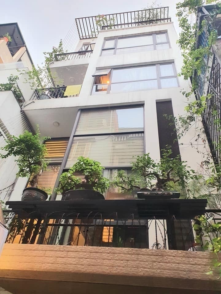 Đặng Văn Ngữ 45m2 chỉ 5,4 tỷ gần THPT Kim Liên, cách ô tô 70 mét.