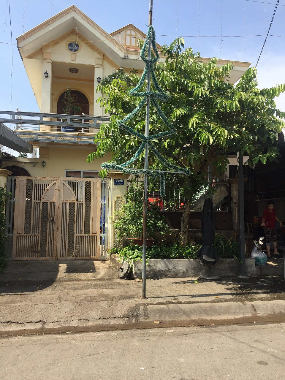 Nhà MT HXH Nguyễn Văn Tăng, Long Thạnh Mỹ, 120M2 Nhỉnh 6TỶ