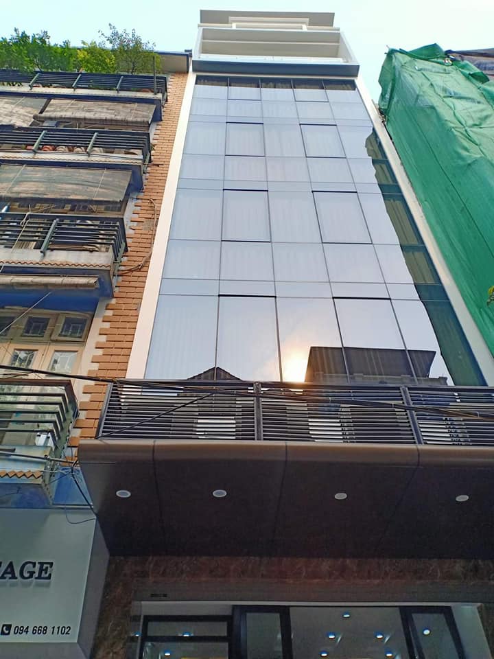 Mặt phố Lạc Trung, Hai Bà Trưng, hai mặt tiền, vỉa hè, vuông vắn,100m2x4T, MT 6.3m,từ 30tỷ