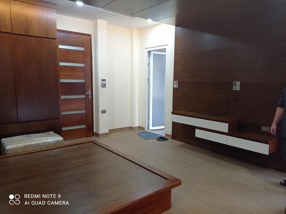 Bán 98m2 phố Yên Phụ, Tây Hồ Ô tô 5 tấn tránh Vỉa hè Kinh doanh Đa đạng 9.9 Tỷ