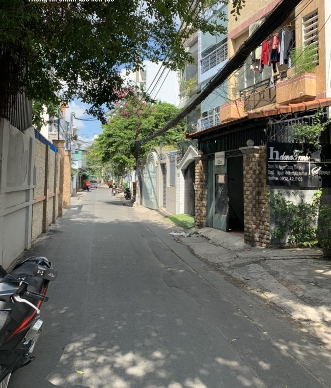 Bán nhà riêng đường Phạm Văn Đồng - phường Cổ Nhuế 1 - 70m2 - giá 10 tỷ - oto vào nhà.