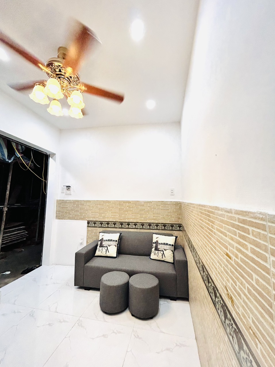 Bán nhà ngõ 92 Đại La-Trần Đại Nghĩa, 20m2 x 2T cực đẹp, đủ nội thất, ở ngay. giá 1,65 tỷ