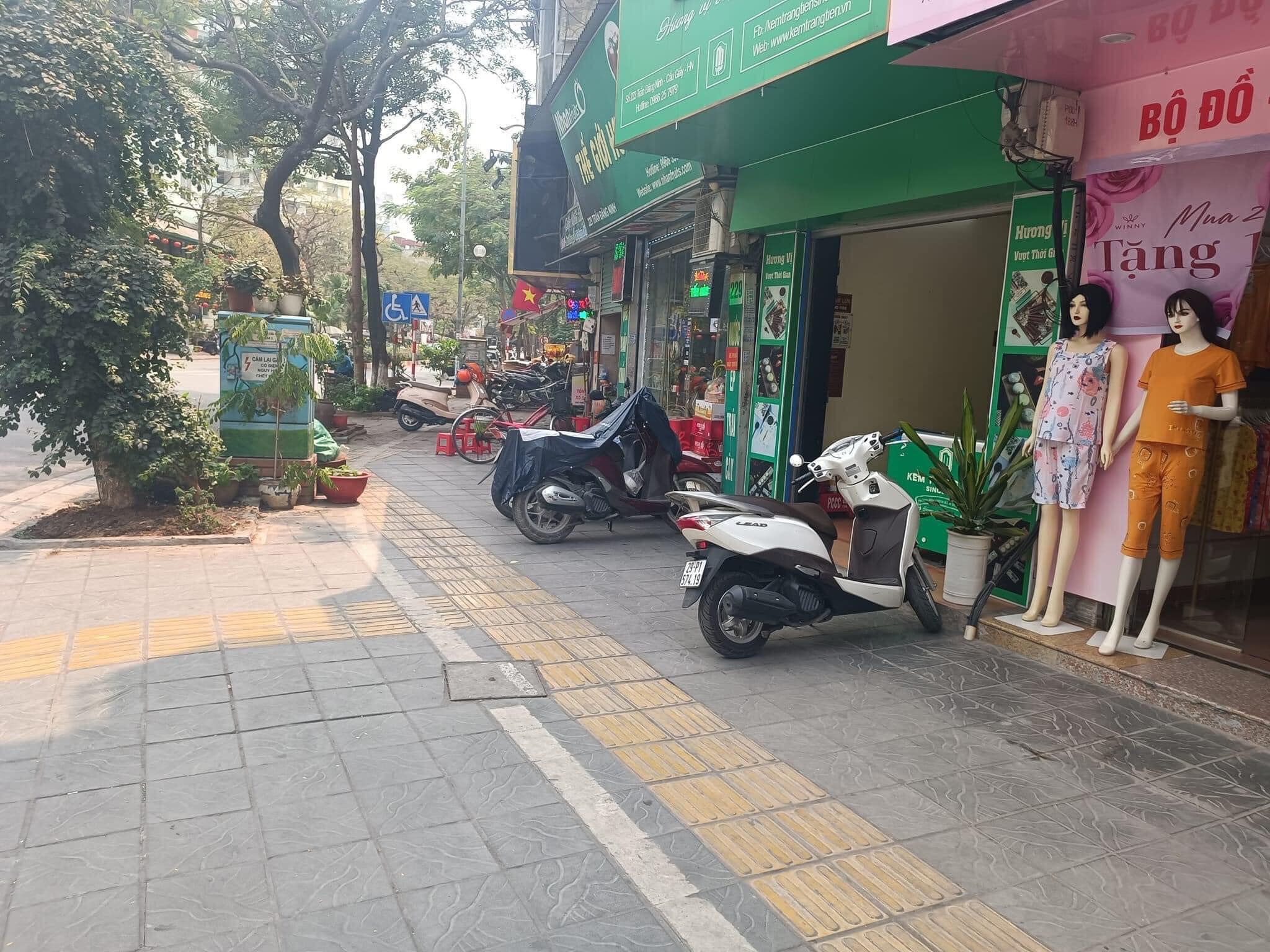 Bán nhà mặt đường Trần Đăng Ninh, 40m2, 4T, vỉa hè đá bóng, phù hợp xây tòa VP