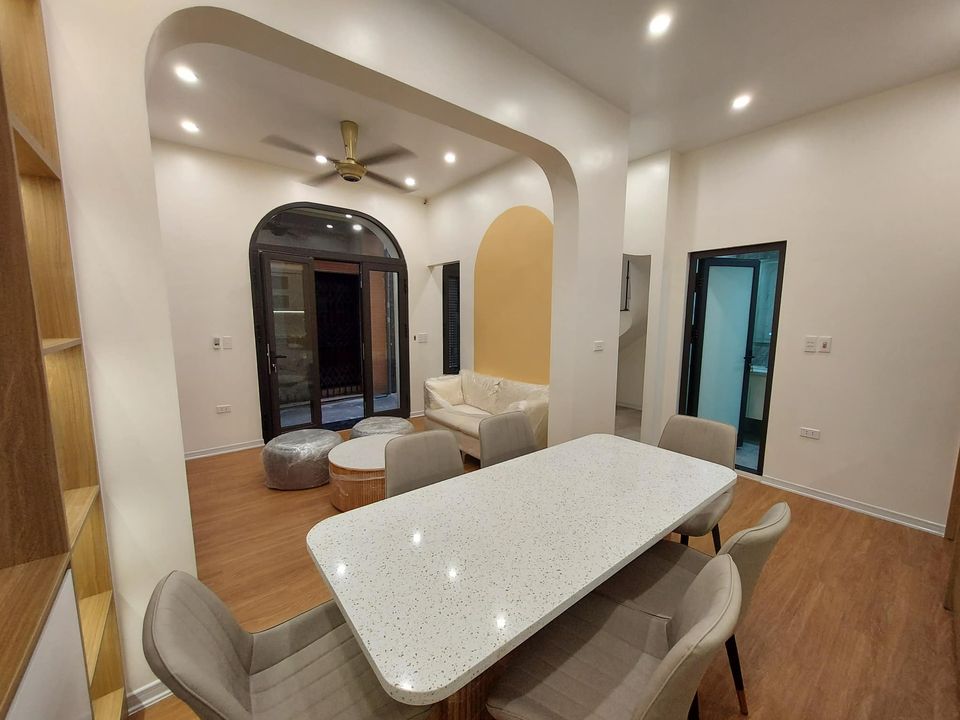 BÁN NHÀ GẦN NGÃ TƯ Thái Hà -Tây Sơn NHỈNH 5TY