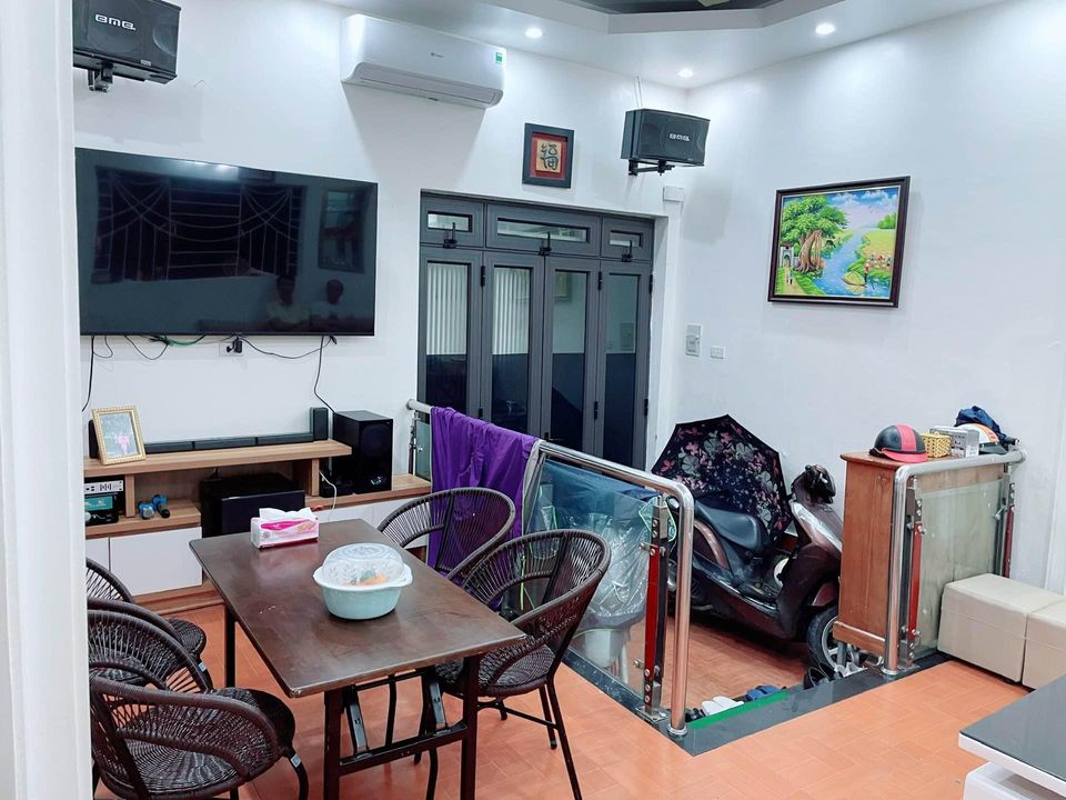 BÁN NHÀ ĐỘI CẤN THÔNG HOÀNG HOA THÁM, 36M2, 4 TẦNG, MT 4,3M - NHÀ DÂN XÂY CÒN MỚI, VUÔNG VĂN Ở LUÔN, GIÁ 2,7 TỶ