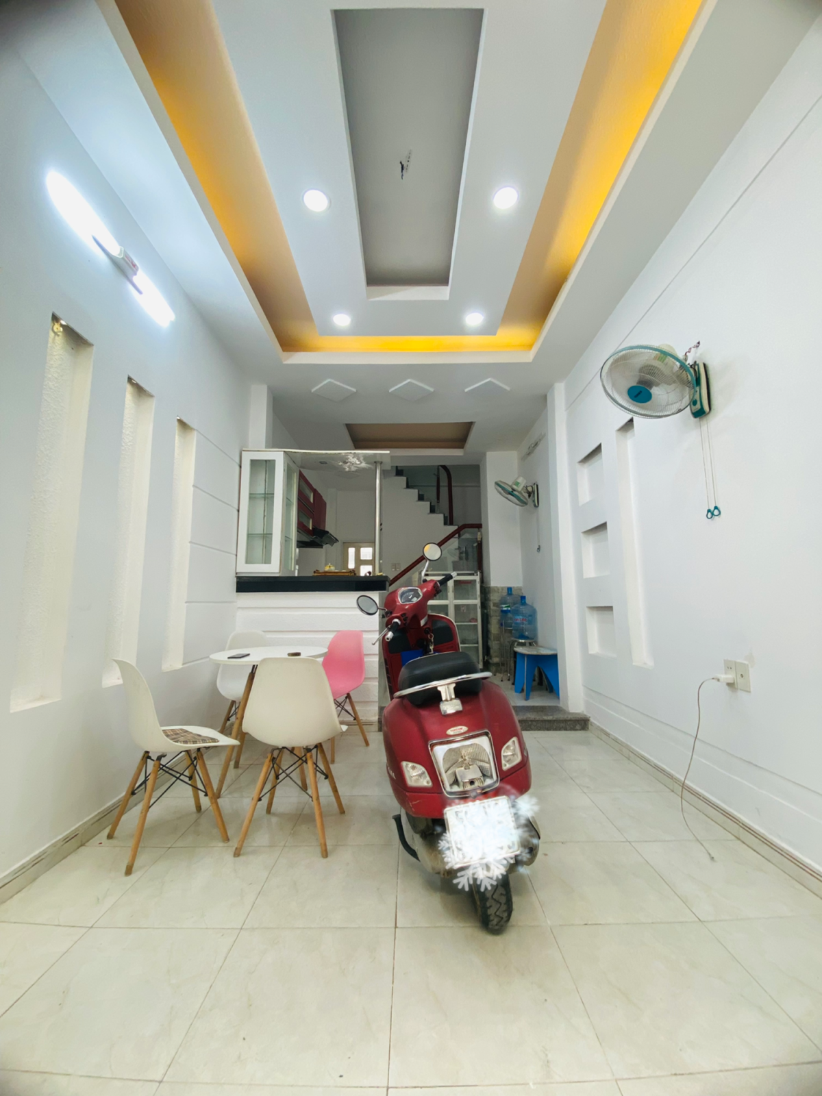 Cần bán Nhà chính chủ Quận 1 Võ Văn Kiệt Hẻm ÔTÔ cách 1 căn 30m2 - 4 Tầng BTCT Giá 5.15 tỷ.