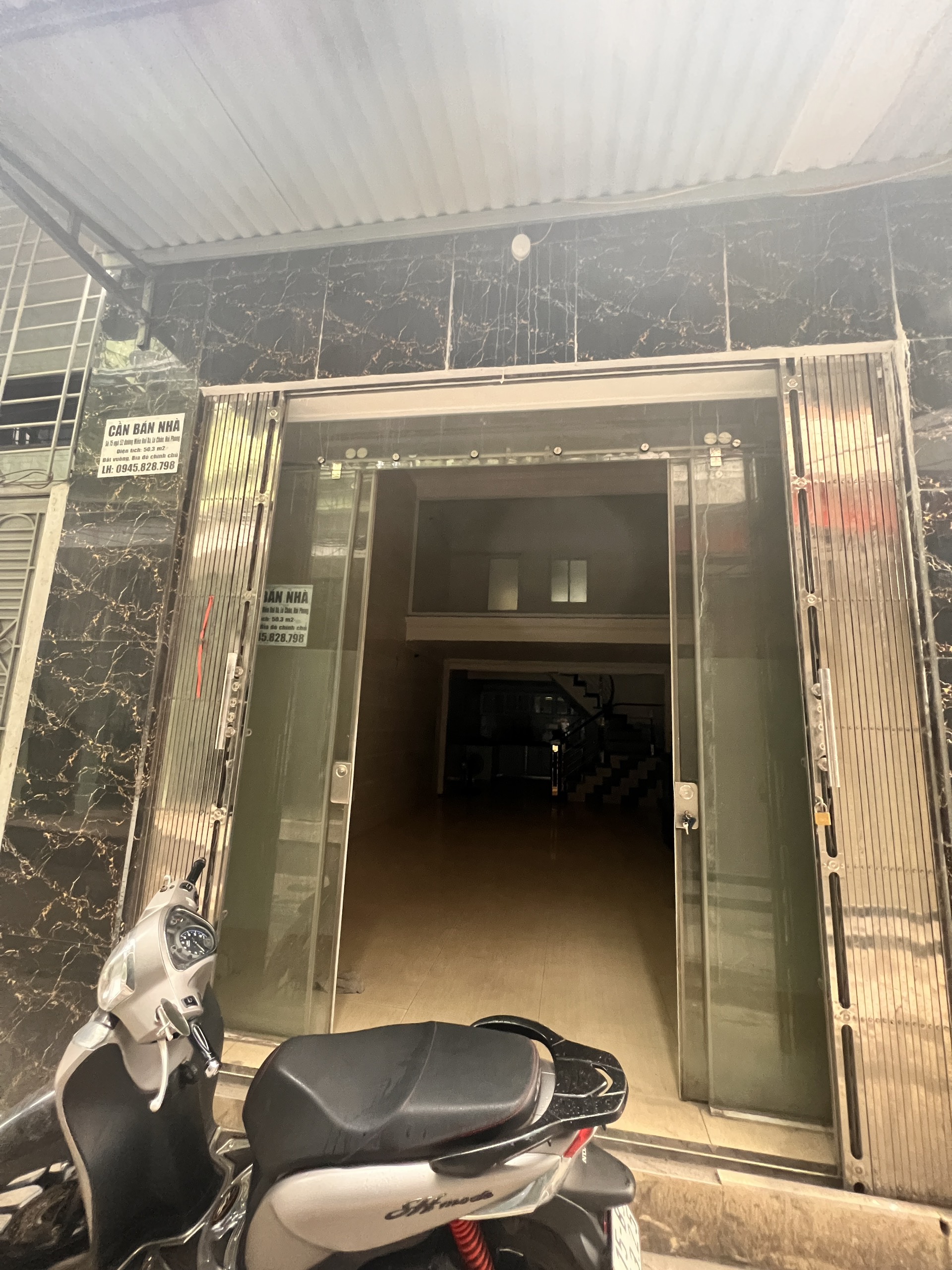 Nhà ngõ Miếu Hai Xã qui hoạch mở đường của thành phố có 1 - 0 - 2