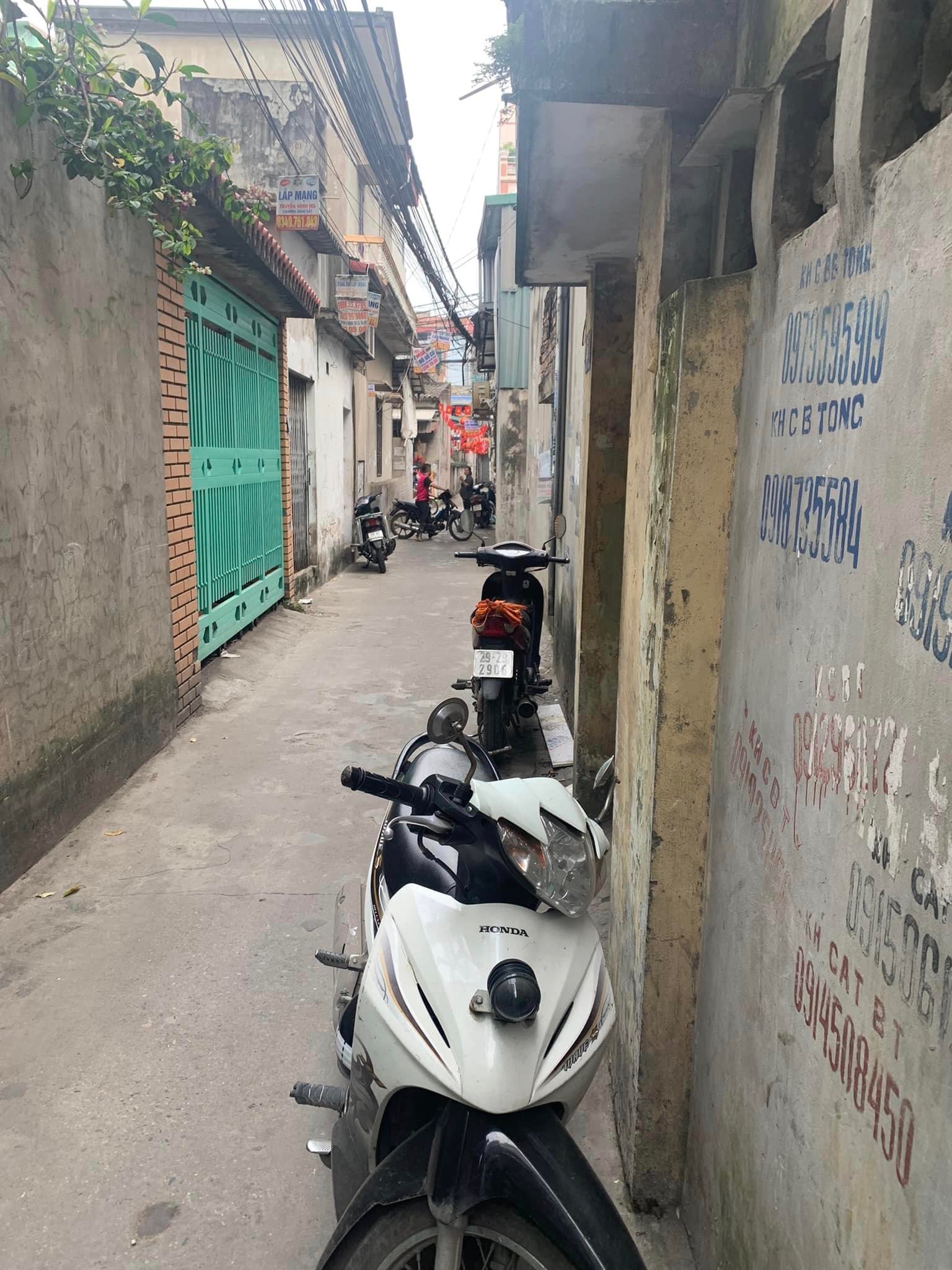 BÁN NHÀ LĨNH NAM QUẬN HOÀNG MAI - 40M 4 TẦNG - NHỈNH 4 TỶ NGÕ THÔNG BA GÁC ĐUA 10M RA OTO TRÁNH 5 PHÚT RA TIMES CITY