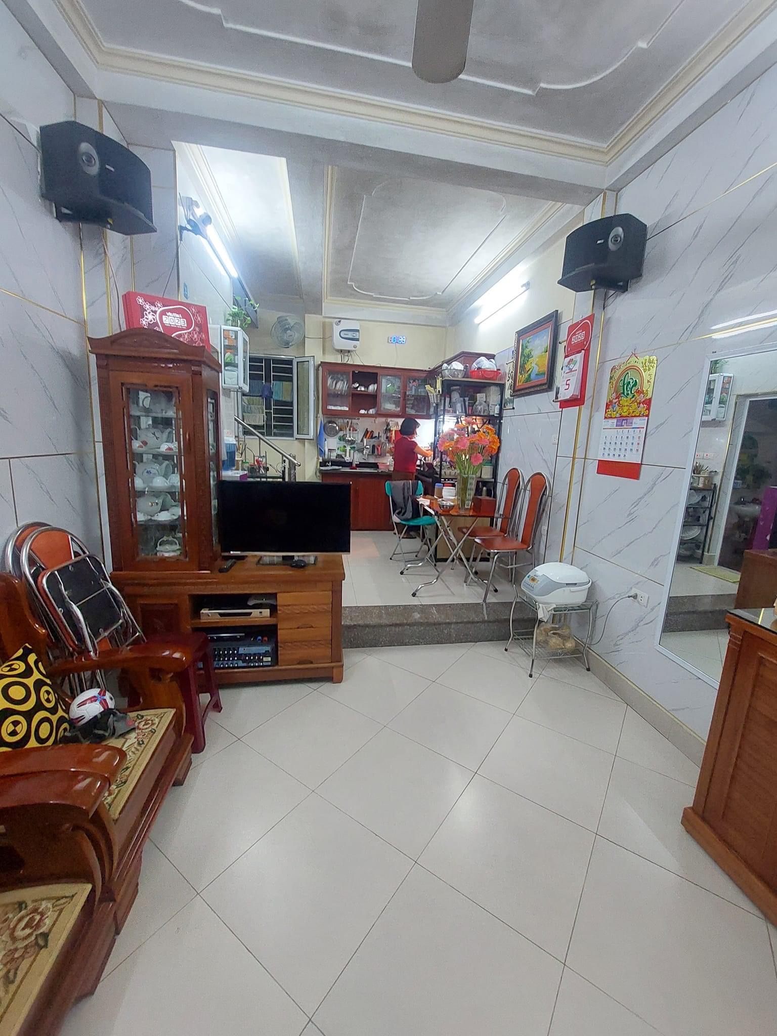 Bán Nhà Ngõ 93 Nghĩa Dũng, 20M Ra Ô Tô Tránh,ba bước ra hồ tây,phố cổ, 2 Mặt Thoáng,39M2,3T,Mt:3,4M