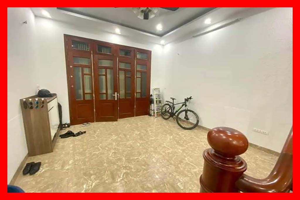 Nhà 5 tầng mặt tiền 4.5m gần Đường Láng, tiện ích ngập tràn