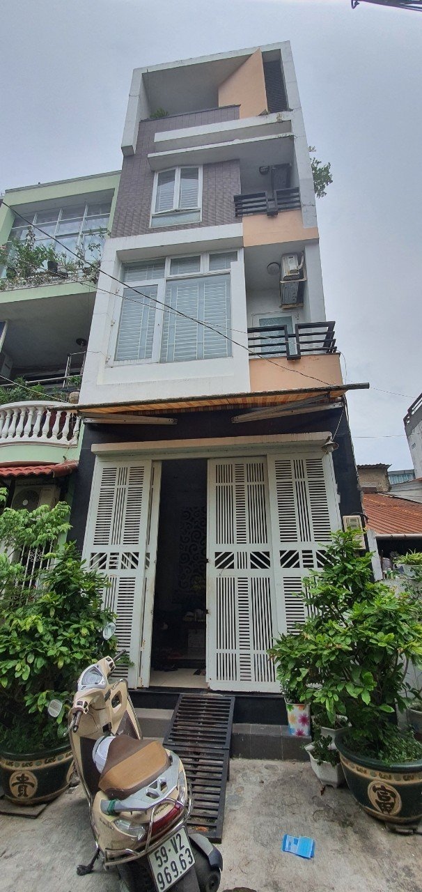 Bán nhà hẻm rộng 6m Ngô Tất Tố, Bình Thạnh, DT 4x13m, 4 lầu, giá 6.8 Tỷ