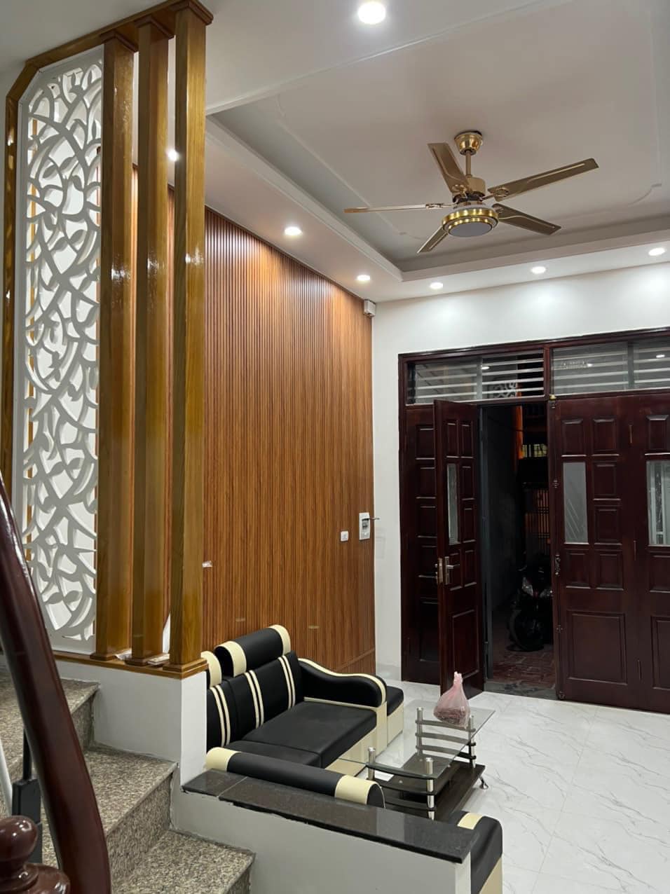 ĐỊNH CÔNG THƯỢNG - GẦN VÀNH ĐAI 2.5 - ÔTÔ ĐỖ CỔNG - NHÀ ĐẸP 36MX4T 3PN 3,6 tỷ