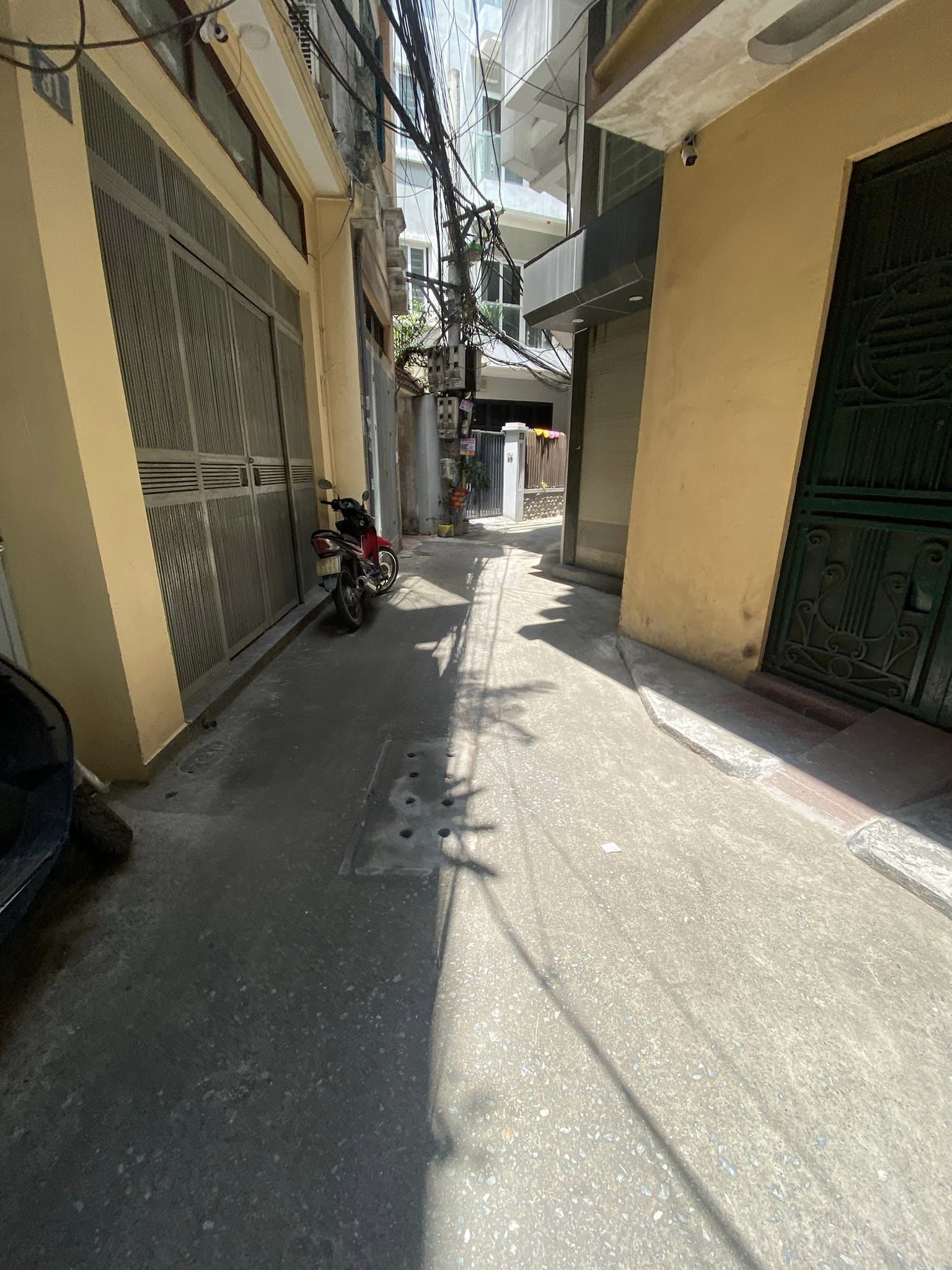 Bán nhà phố Thịnh Quang – Ngõ rộng thoáng – Mặt tiền rộng – Sổ đẹp – 23m2 – 5 tầng – 2.5 tỉ