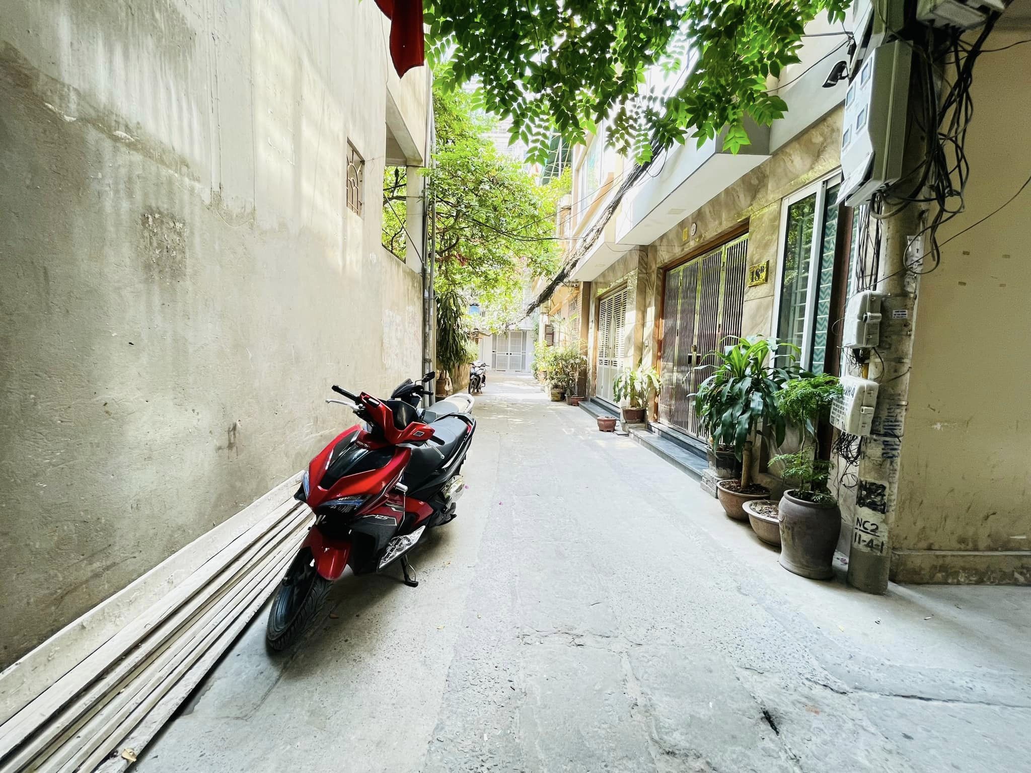 Bán nhà phố Quan Nhân – Ngõ to rộng – Nhà xây đẹp chắc, thoáng sáng – 38m2 – 4 tầng – 4.65 tỉ