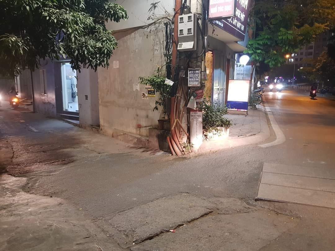 TRỊNH ĐÌNH CỬU - Ô TÔ 7 CHỖ VÀO NHÀ - 20M RA PHỐ - DT 44M2X4T MT 4.8M 5,4 tỷ