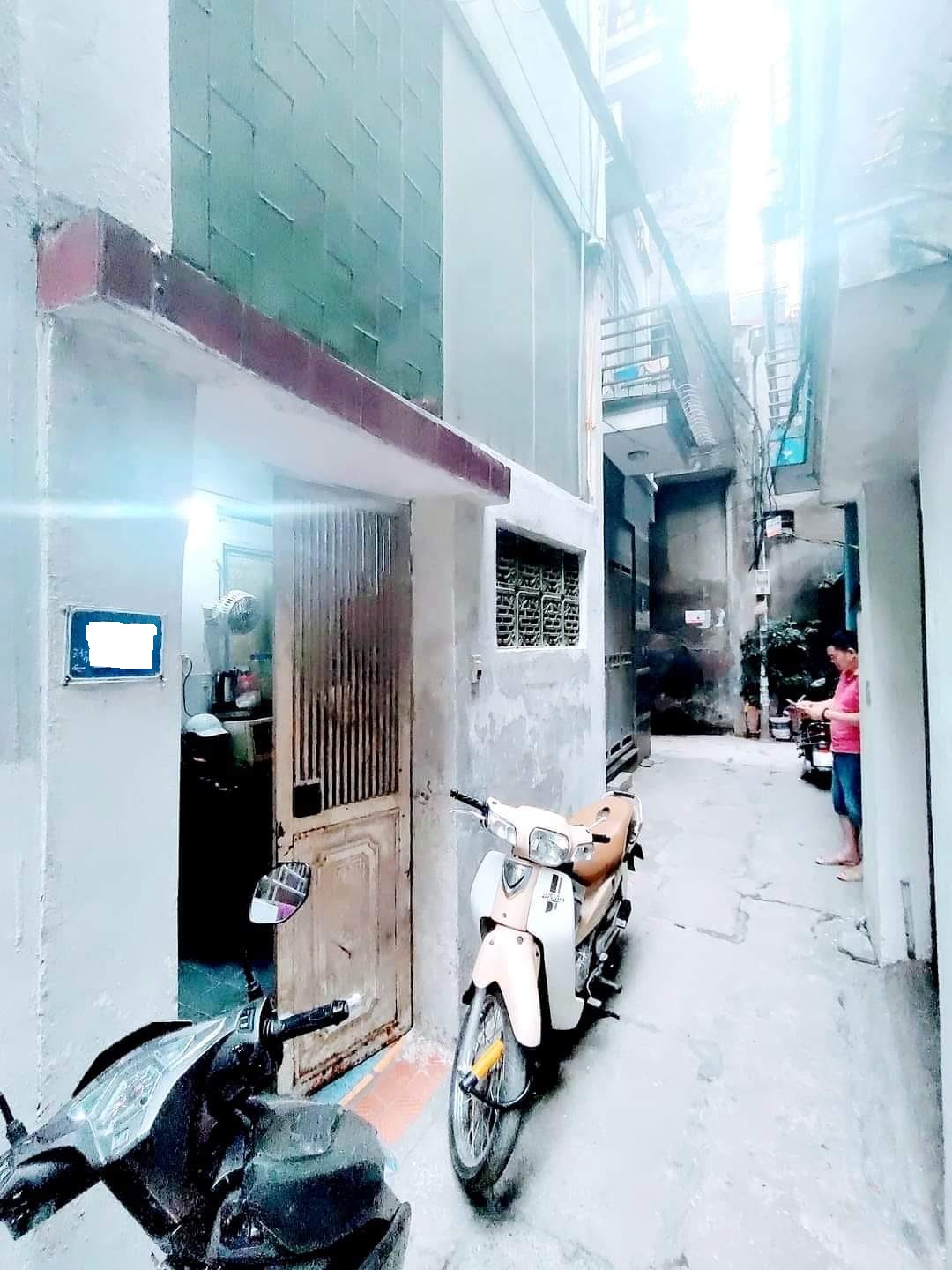 BÁN NHÀ ĐỊNH CÔNG THƯỢNG - GẦN Ô TÔ - GẦN CHỢ - SỔ ĐỎ 36M2 GIÁ 2 TỶ 65