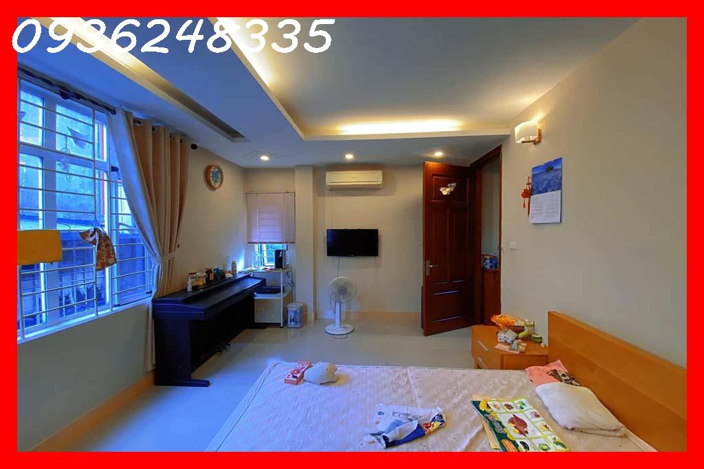 Bán nhà riêng Gần phố Tây Sơn 68m2 5 tầng 5m ô tô tránh giá hơn 10 tỷ