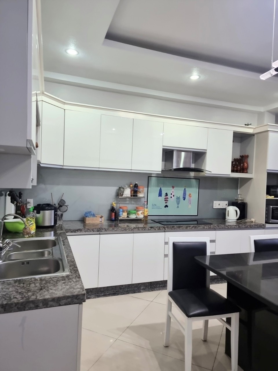 GẤP BÁN NHÀ ÂU CƠ QUẬN TÂN PHÚ 80M2- 4 TẦNG LỆCH- HXH- TẶNG NỘI THẤT CAO CẤP