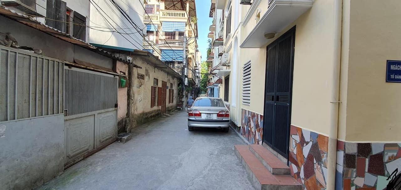 PHÂN LÔ-Ô TÔ ĐỖ CỬA-KHU DÂN TRÍ CAO-THOÁNG TRƯỚC SAU-Ô TÔ TRÁNH CÁCH 20M-Ô CHỜ THANG MÁY