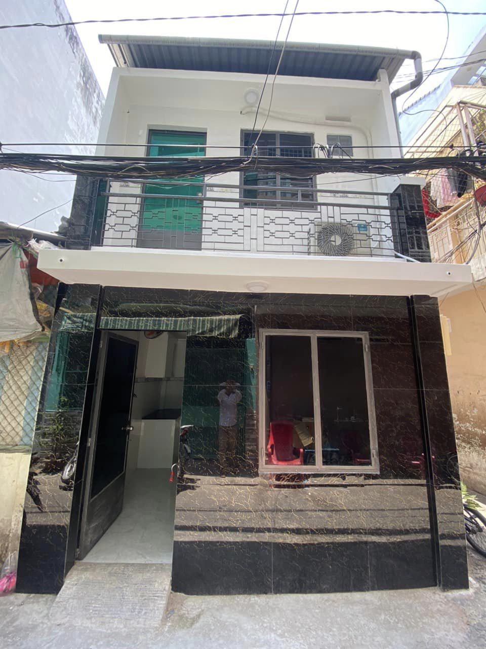 XE HƠI ĐỖ CỬA - GẦN BÀ CHIỂU - HÀNG XANH - SỎ NỞ HẬU NHẸ - GIÁ CHỈ 2.3 TỶ