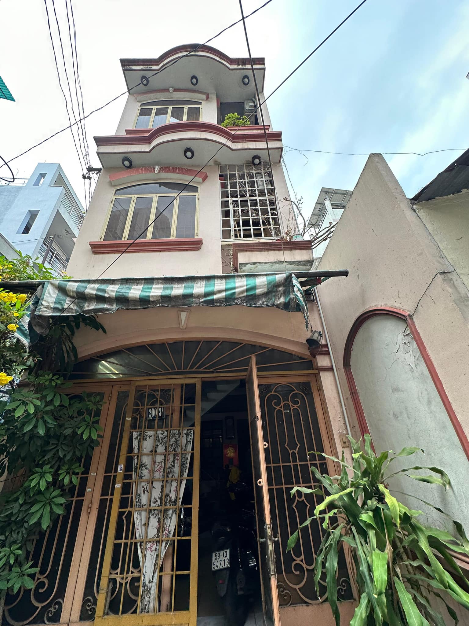 GẤP BÁN GIẢM 300TR. GIÁ MỚI CHỈ CÒN 5.6 TỶ - NGAY NGÃ TƯ PHÚ NHUẬN - 3.6X8.5 LÔ GÓC 2 MẶT HẺM - VỪA Ở VỪA KD