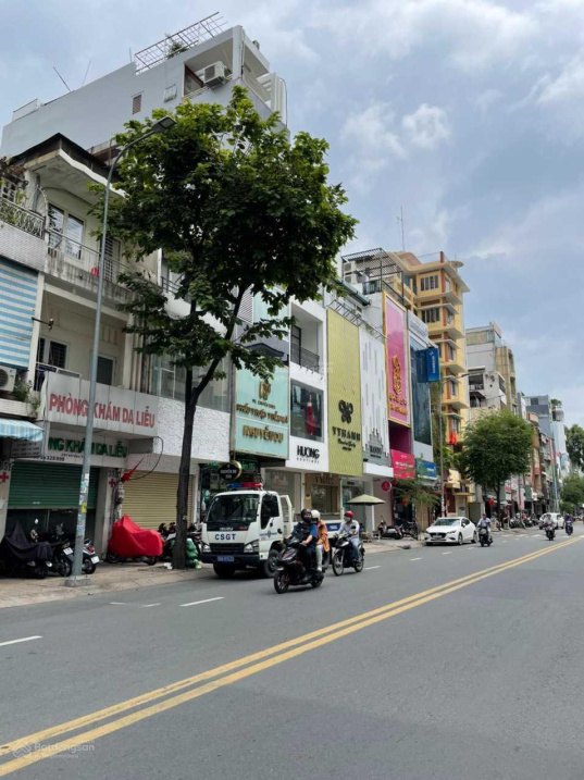 Bán nhà mặt tiền đường Lê Văn Sỹ Quận 3, DT 4x20m giá chỉ 25.5 tỷ