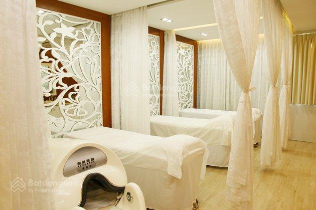 Gia đình tôi cần bán gấp nhà mặt tiền siêu vị trí Trần Hưng Đạo, Q 1. Diện tích: 4,2 x14m giá 26 tỷ