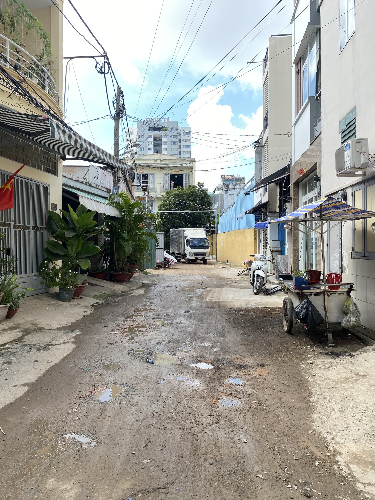 CHDV, Giá Cực Tốt, Tân Phú, Tô Hiệu, Chỉ 9.7 T|Ỷ - TH.U NH.ẬP Hơn 60Tr/ Tháng • DT 65M2 Hẻm 8M, Sát Mặt tiền Tô Hiệu. • 6 Tầng, 1 mặt bằng và 17 phòng.